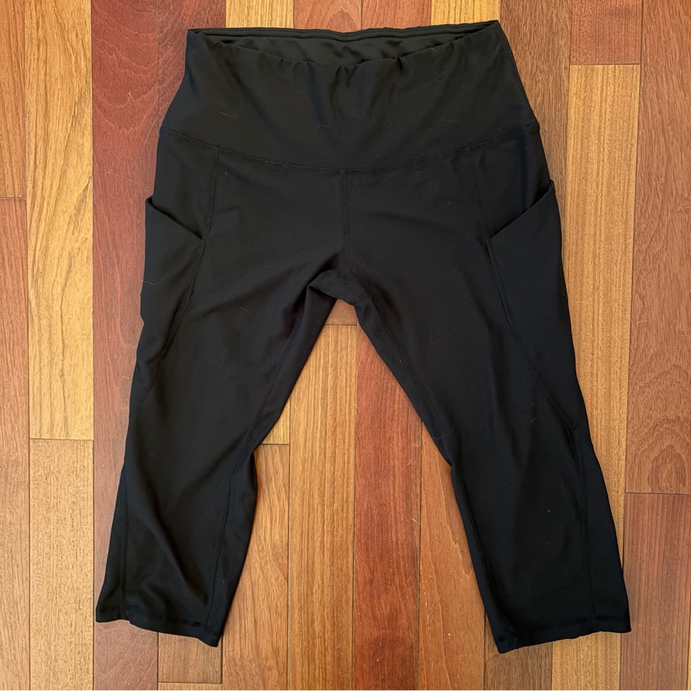 Ododos Black Crop Leggings